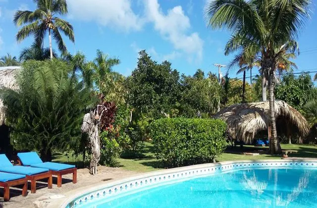 Hotel Sol Azul piscina 1